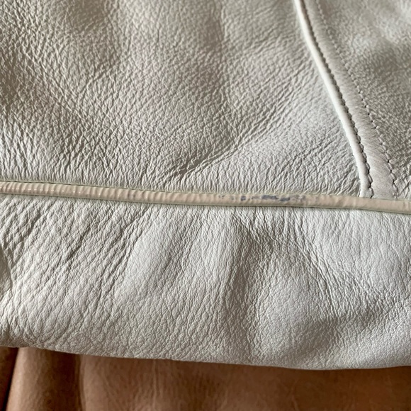 GUSSTO Black & White Leather Handbag - Picture 6 of 15